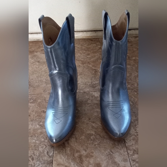 Cowboy booties - Picture 3 of 9